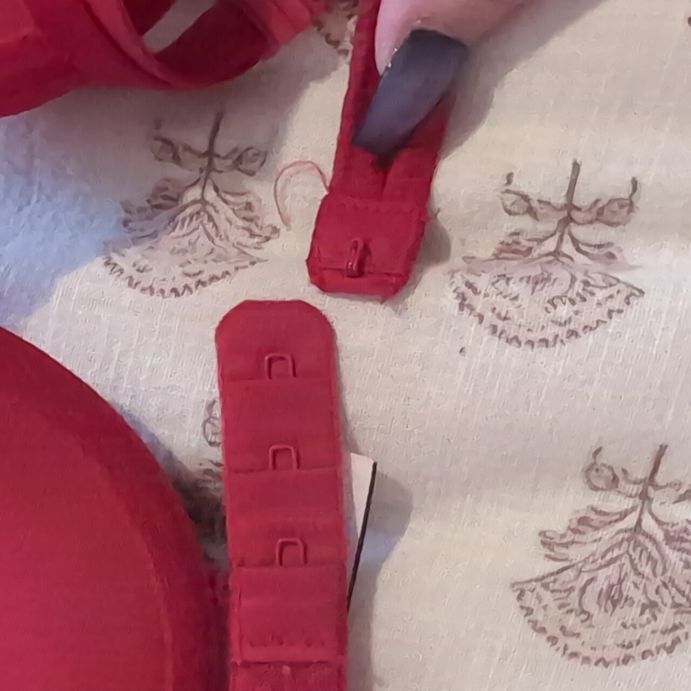 Victoria secret red lace push up bra - Picture 9 of 9